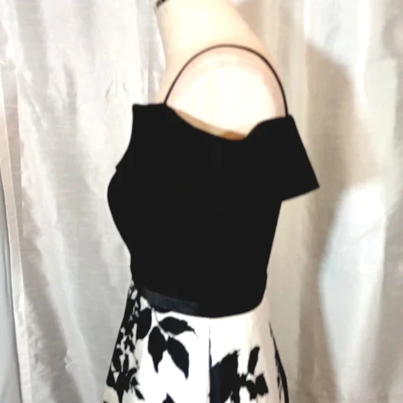 Morgan &Co Vintage Off-the-Shoulder Asym- metrical Hem, Long Dress, Black, 4-6 - Picture 8 of 14